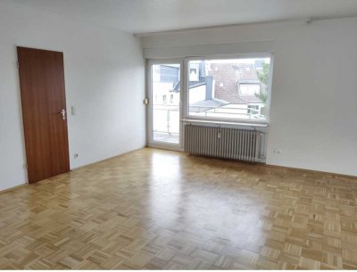 Frisch sanierte 2-Zimmer-Wohnung mit Balkon & TG-Stellplatz – ruhig & zentral in Ohligs (ab 15.05.)
