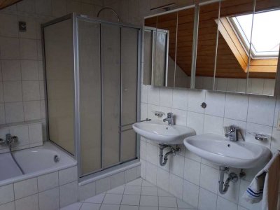 5-Zimmer Doppelhaushälfte in Böhmfeld