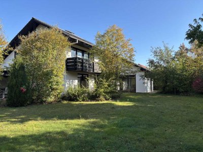 Großzügiges Einfamilienhaus mit Einliegerwohnung und vielseitigen Nutzungsmöglichkeiten