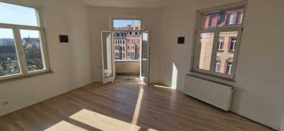 Renovierungsbedürftige 3-Zimmer Wohnung im 3. OG in Nürnberg St. Johannis