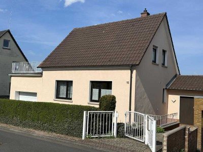 Schönes Zuhause mit großem Grundstück auf dem Niederberg!
