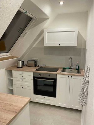 Sofort Einziehen in Chic Möbliertes Dachgeschossapartment in Isernhagen