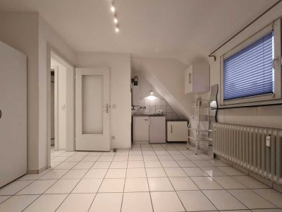 KL - Nähe Mall/FH, 1 Zimmer Wohnung mit Pantryküche, Bad mit Dusche