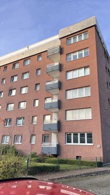 Renovierte 3-Zimmer-Wohnung mit Balkon im 2. OG in Norderstedt