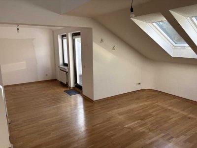 Moderne Maisonette-Wohnung mit Balkon & Tiefgarage in Bonn-Kessenich