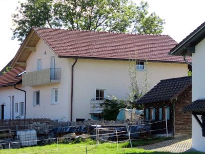 Einfamilienhaus mit Einliegerwohnung in ruhiger Höhenlage einer kleineren Ortschaft mit Ausblick