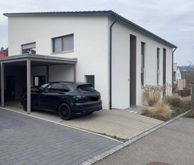 Moderne Doppelhaushälfte mit 4 Zimmern und Carport in Güglingen