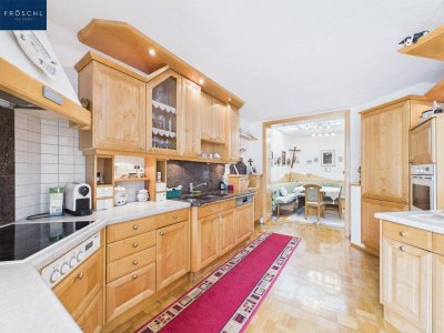Historisches Wohnhaus mit großzügiger Nutzfläche und privatem Garten im Herzen des Stadtzentrums