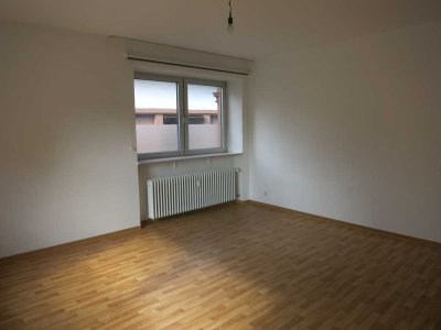 Zweibrücken-Ixheim: Erdgeschoßwohnung mit ca. 83 m² Wohnfläche.