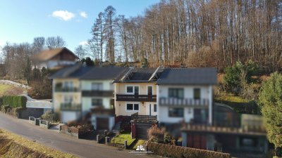 DEIN ZUHAUSE in Gmunden am Traunsee: Teilsaniertes Reihenhaus am Stadtrand