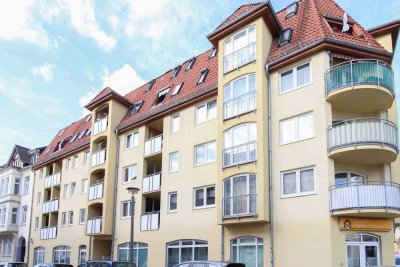Eigentumswohnung mit Tiefgaragenstellplatz und Loggia im beliebten Stadtfeld Ost