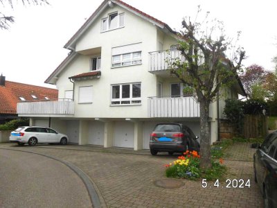 Exklusive 3-Zimmer-Wohnung mit Dachterrasse und EBK in Erlenbach