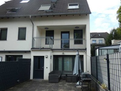 Essen-Kray - Diesen Sommer im eigenen Garten! Gemütliches Reihenendhaus sofort verfügbar.