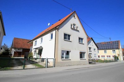 Charmantes Einfamilienhaus mit ELW, großzügigem Nebengebäude und herrlichem Garten