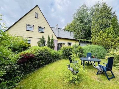 **Ruhig. Grün. Zu Hause. – Doppelhaushälfte in idyllischer Lage von Schwarzenbach a.d. Saale**