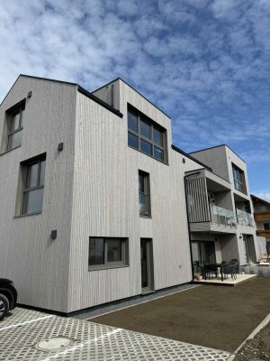 Exklusive 2,5-Raum-DG-Wohnung EBK Neubau 2024 in Illertissen