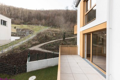 Sonnig, modern, gemütlich - mitten im Waldgebiet - PUR WOHNEN - bezugsfertig!