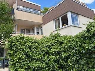 Sofort beziehbar! - 2 Zi Wohnung im OG mit TG-Stellplatz