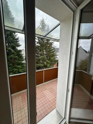 Schöne 3-RW - Balkon - Tageslichtbad mit Dusche