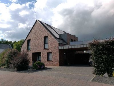 Neuwertiges EFH in ruhiger Lage
