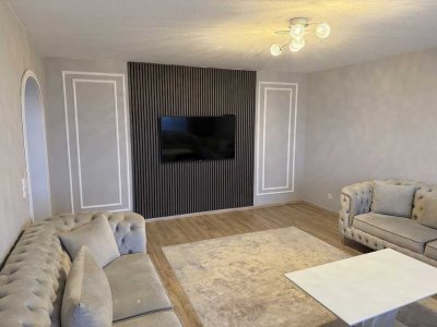 Moderne 3,5-Zimmer-Wohnung mit Balkon und Tiefgarage – VS