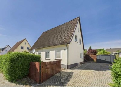 Doppelhaushälften zu Vermieten.
960 Kaltmiete
62m2 Wohnfläche 
663m2 Grundstück