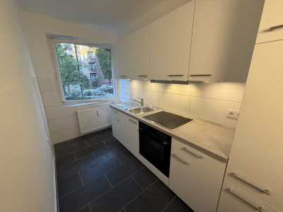 Erstbezug nach Kernsanierung - Neues Bad & neue Küche mit Balkon - Barmbek-Süd