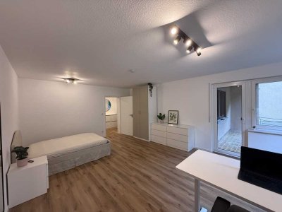 Zimmer in hochwertig renovierter Wohnung mit All-inclusive-Miete  (Zimmer 1/3)