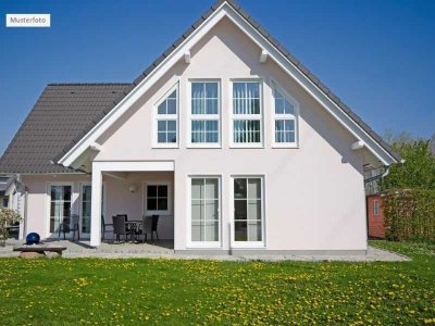 Provisionsfrei Einfamilienhaus in 33689 Bielefeld, Dalbker Allee