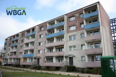 3-Raum-Wohnung mit Balkon und Tageslichtbad im Erdgeschoss