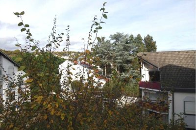 Zentral und ruhig wohnen mit Haardt-Blick!