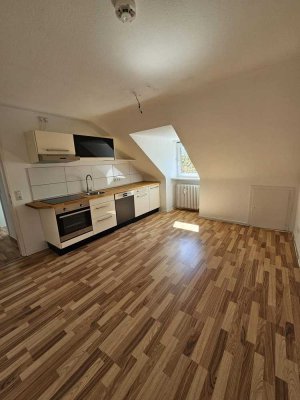 Gemütliche Dachgeschoßwohnung mit 2 Zimmern