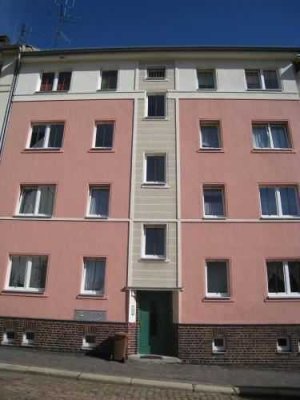 2-Zimmer Wohnung + Teppich + Balkon