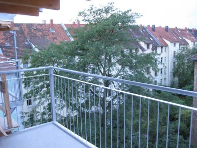 Schöne 2,5 Zimmer Maisonette mit Balkon in ruhiger Lage zu vermieten !