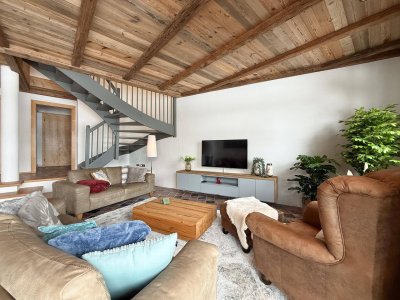 Großzügiges Doppelhaus mit Blick ins Grüne