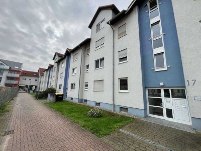 Sofort bezugsfertige teilmöbilierte 2, 5-Zimmer-Eigentumswohnung mit Balkon