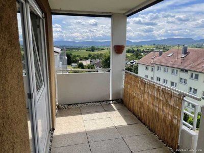 Helle 3,5-Zimmerwohnung mit praktischem Schnitt und Balkon!