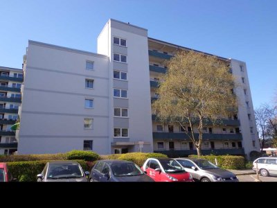 Teilmöblierte helle & ruhige 1-Zimmer-Wohnung: EBK, Fahrstuhl, Stellplatz & Balkon in Kiel