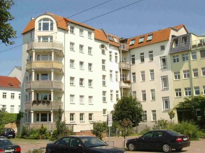 Zweiraumwohnung mit traumhafter Terrasse und amerikanischer Küche