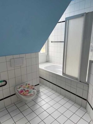 Helle 2-Zimmer Dachgeschosswohnung mit Balkon in Dachau