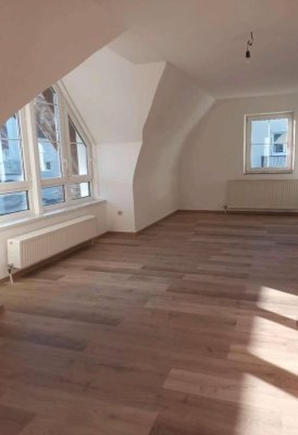 Lichtdurchflutete 4-Zimmer-Wohnung mit Garten in Linz-Pichling