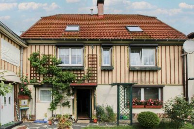 Wohnen und Arbeiten an einem Ort! EFM mit Werkhalle, Garten, und Garage