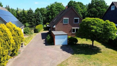 "RESERVIERT" Stilvoll wohnen | Pool & Designküche | Modernisiertes EFH | Großes Grundstück