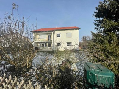 Helle 4-Zimmer Erdgeschosswohnung mit Garten in Langquaid