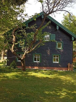 Liebhaberobjekt -uriges Waldlerhaus mit schönem Grundstück in ruhiger Lage