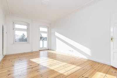 Bezugsfreie 2-Zi.-Altbauwohnung mit Südwest-Balkon am Volkspark Humboldthain