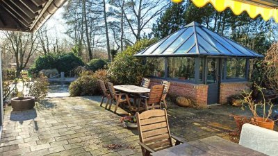 Gepflegte 8-Zimmer-Villa mit Einbauküche in Kaltenkirchen, Kaltenkirchen