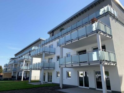 Hochwertige Neubau-Wohnung mit großem Westbalkon, Aufzug und PKW-Stellplatz