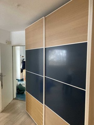 2,5-Zimmer-Wohnung incl. weitere Räume und - Schranknutzung. Mit Garage. Grafrath/Unteralting