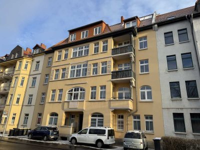 Neu saniert - 3 Raum mit Bad/Wanne und Balkon
